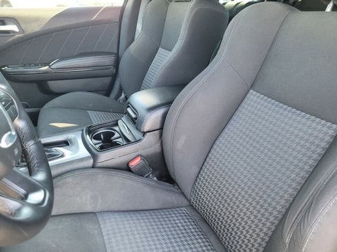 Used 2022 Dodge Charger R/T w/ Blacktop Package image 16