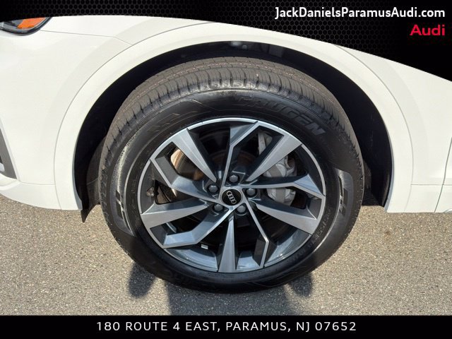 Used 2023 Audi Q5 2.0T Premium w/ Convenience Package AWD/4WD image 24