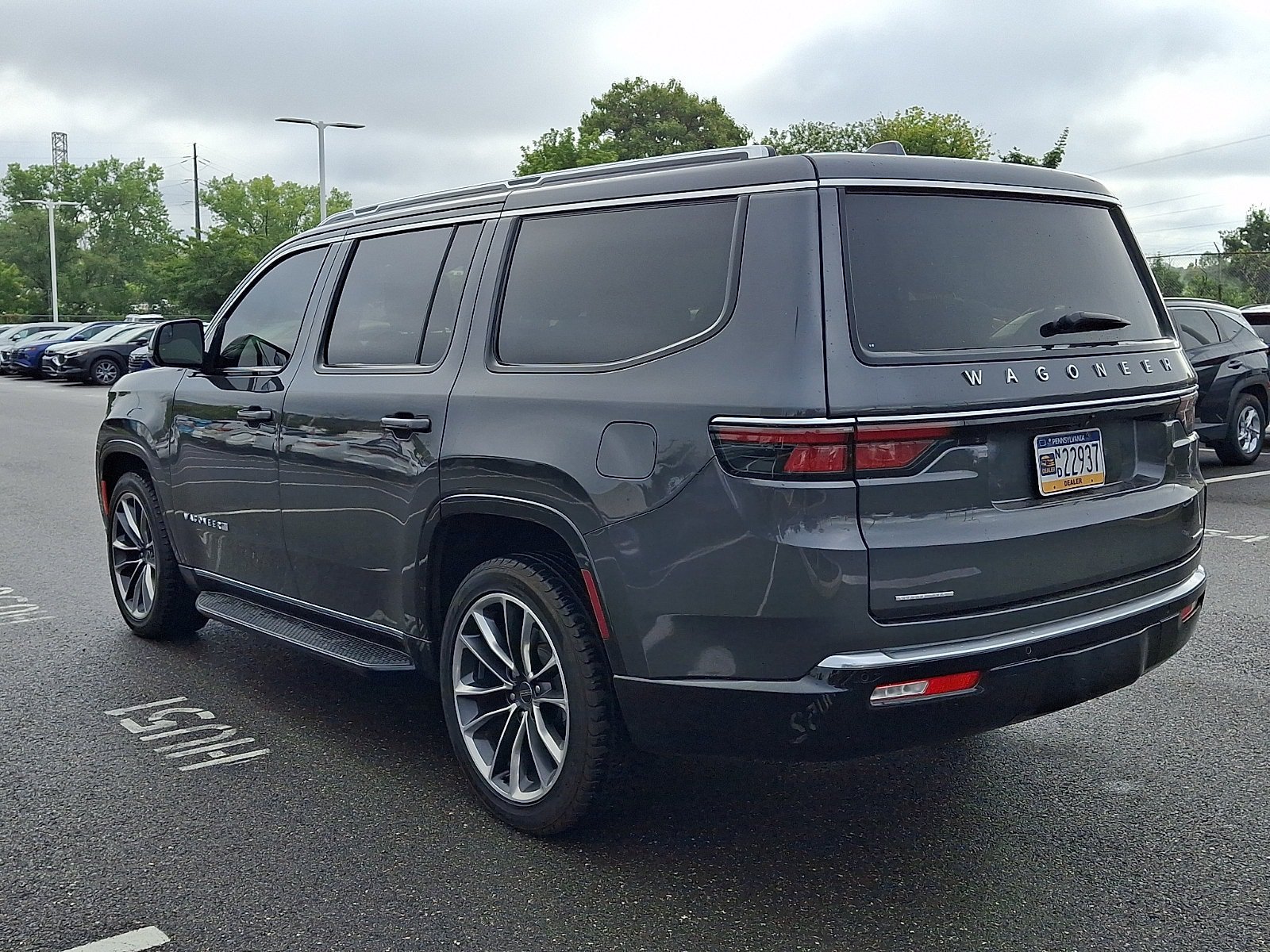 Used 2022 Jeep Wagoneer Series II w/ Premium Group I AWD/4WD image 4