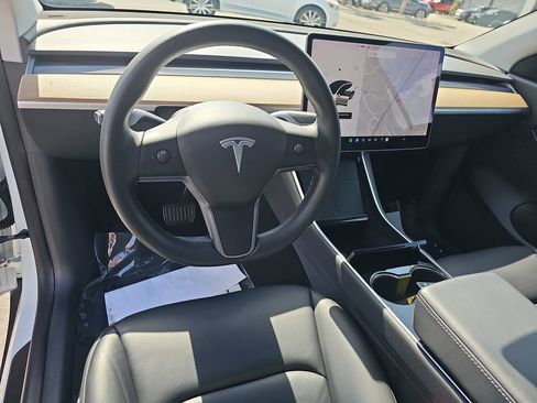 Used 2020 Tesla Model Y Long Range AWD/4WD image 21