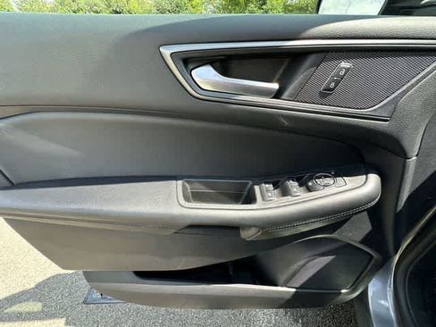 Used 2022 Ford Edge SE AWD/4WD image 17