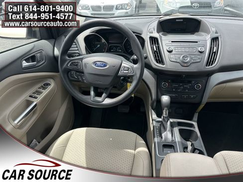 Used 2017 Ford Escape SE FWD image 15