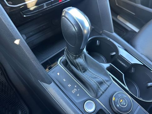 Used 2023 Volkswagen Atlas Cross Sport SEL image 18