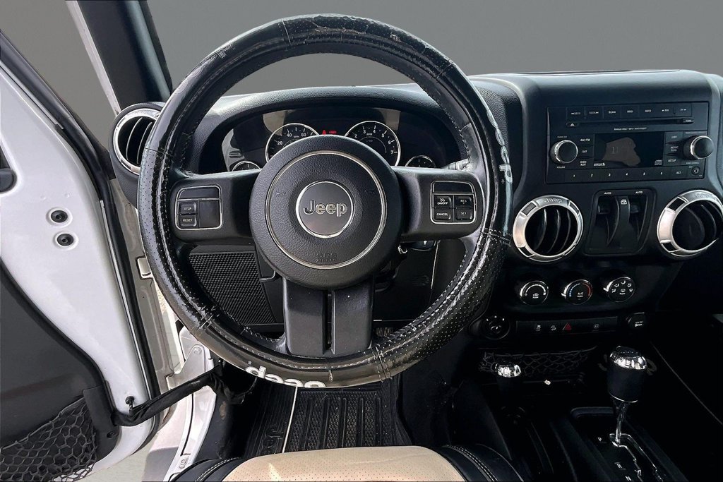 Used 2012 Jeep Wrangler Sahara AWD/4WD image 5
