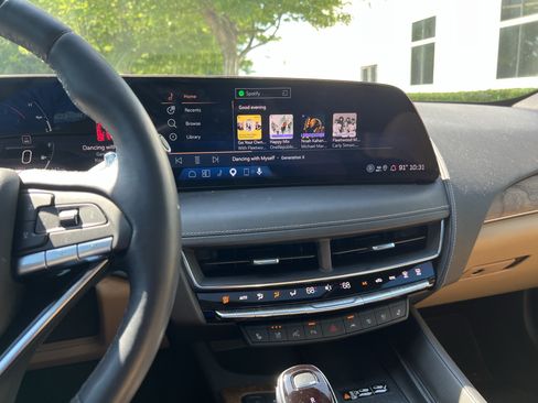 Used 2025 Cadillac CT5 Premium Luxury w/ Technology Package AWD/4WD image 32