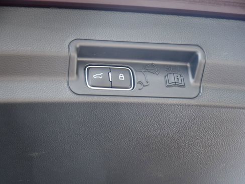 Used 2023 Ford Explorer XLT w/ Equipment Group 202A AWD/4WD image 20