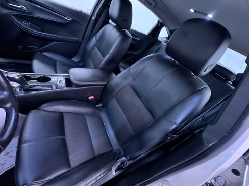 Used 2016 Chevrolet Impala LT image 14