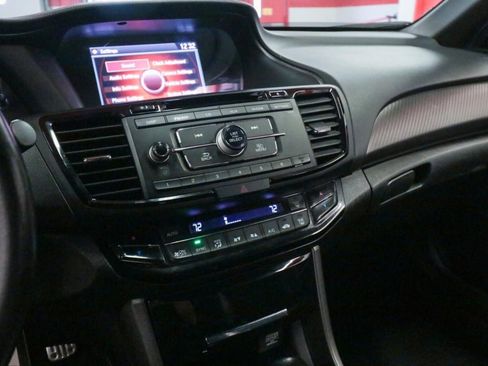 Used 2016 Honda Accord Sport image 17