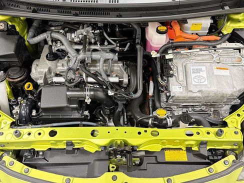 Used 2015 Toyota Prius C Two FWD image 28