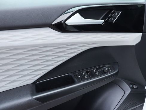 Used 2022 Volkswagen Taos S w/ IQ Drive S Package image 37