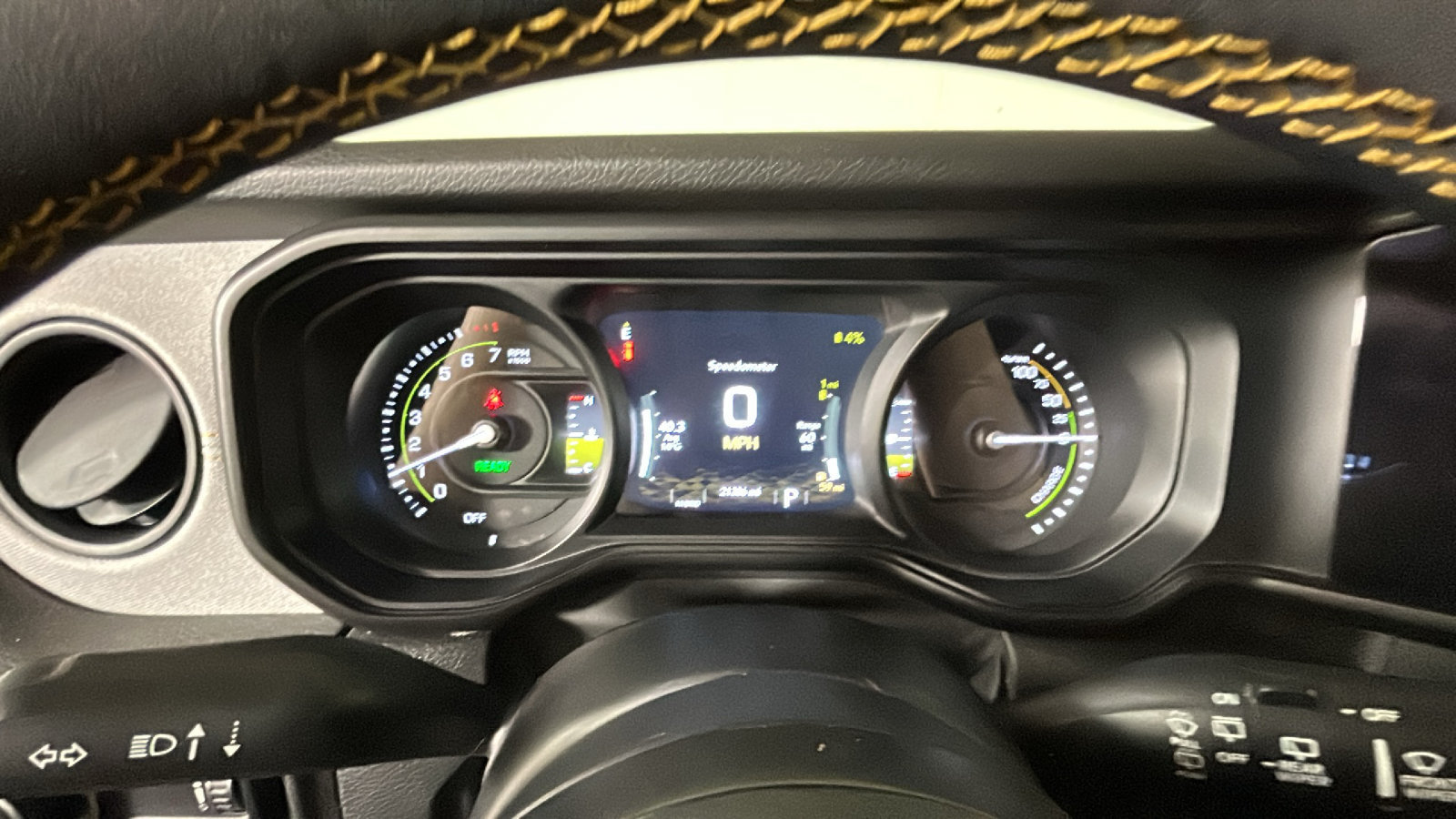 Used 2024 Jeep Wrangler Unlimited w/ Convenience Group AWD/4WD image 21