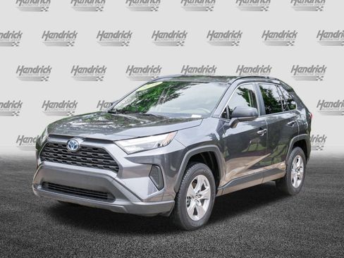 Used 2024 Toyota RAV4 LE image 5