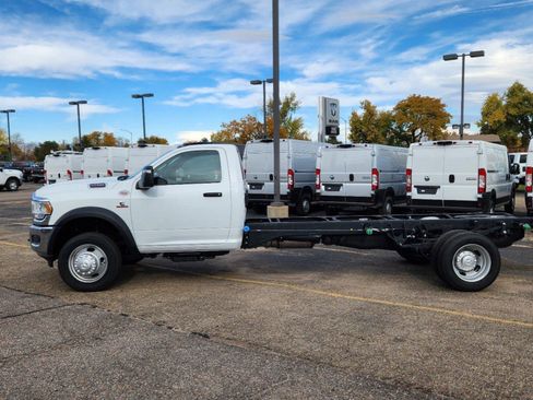 New 2024 RAM 5500 Tradesman image 29
