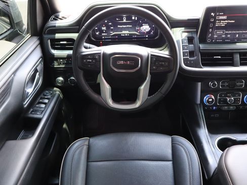 Used 2023 GMC Yukon SLT RWD image 25