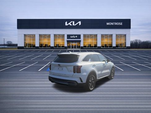 Certified 2021 Kia Sorento S FWD image 6