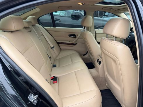 Used 2011 BMW 328i xDrive Sedan AWD/4WD image 16