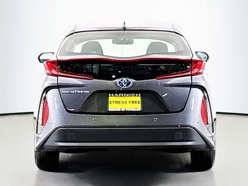 Used 2018 Toyota Prius Prime Advanced image 6