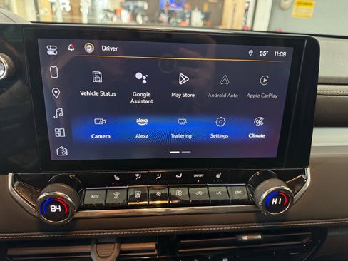 Used 2024 Chevrolet Colorado LT w/ LT Convenience Package II image 19