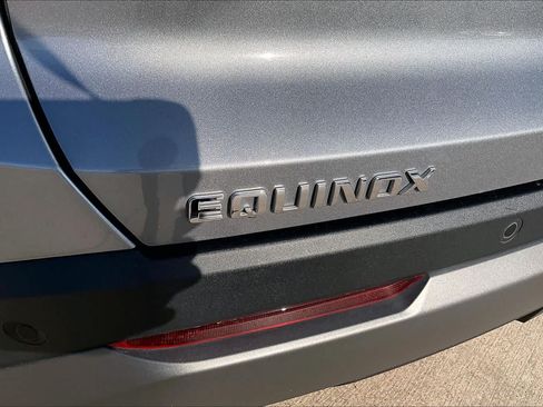 Used 2025 Chevrolet Equinox LT w/ Safety and Technology Package FWD image 10