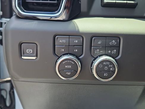 New 2026 GMC Sierra 2500 Denali Ultimate w/ Max Trailering Package AWD/4WD image 23