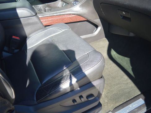 Used 2015 GMC Yukon SLT w/ Open Road Package image 18