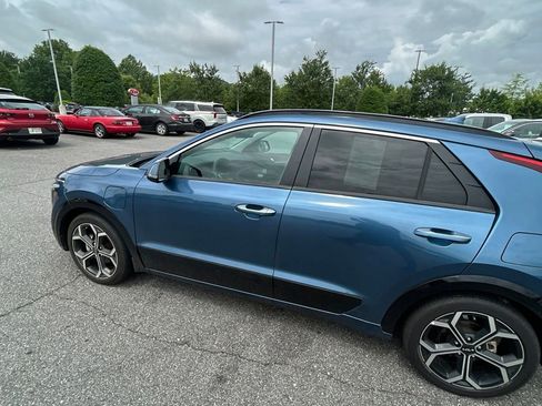 Certified 2023 Kia Niro SX Touring FWD image 19