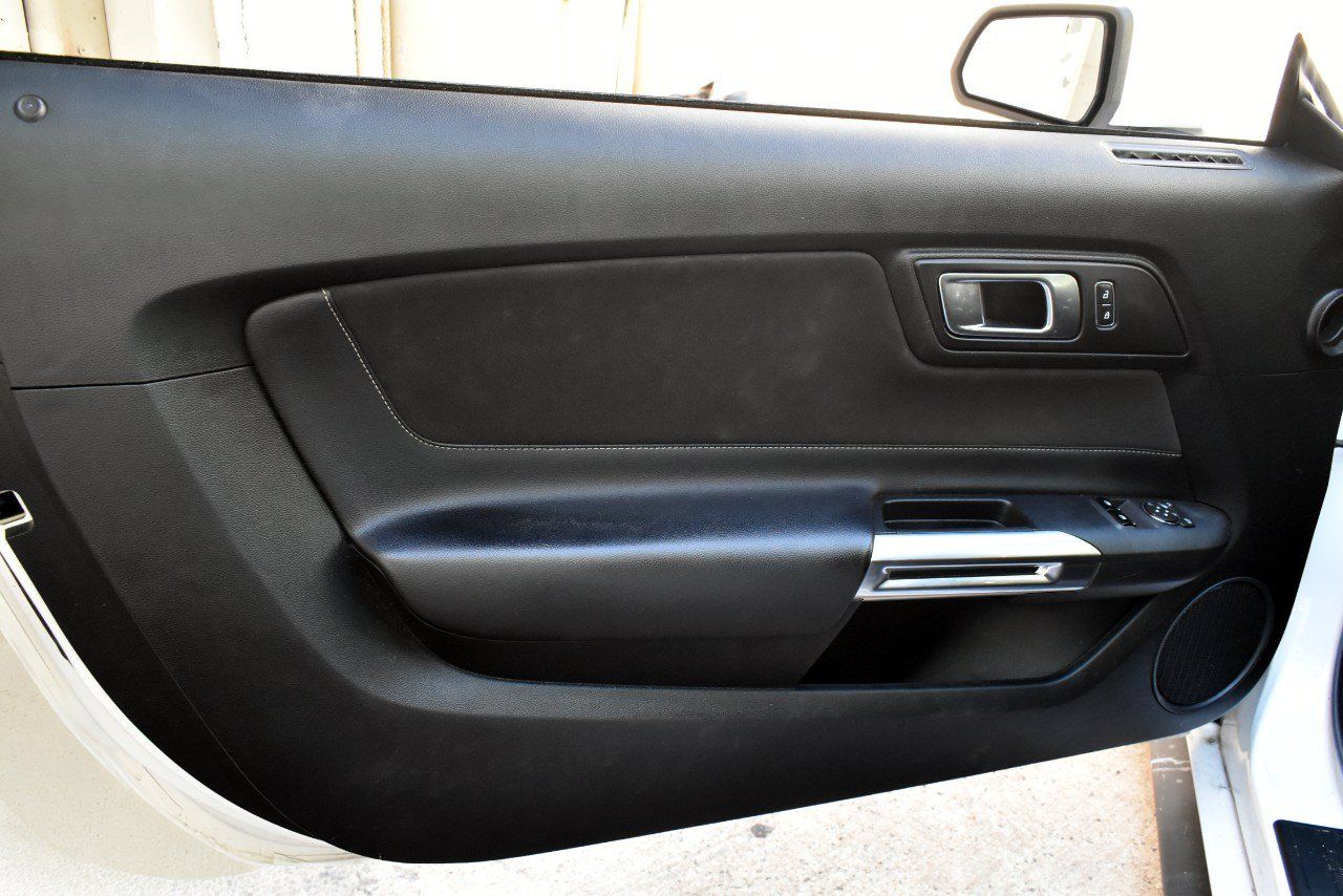 Used 2022 Ford Mustang Coupe RWD image 15