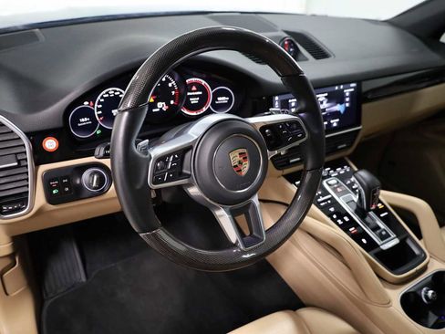 Used 2019 Porsche Cayenne AWD/4WD image 4