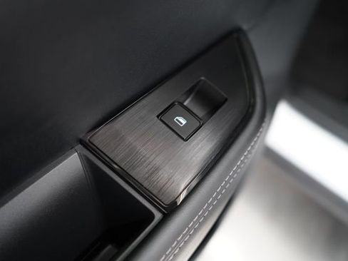 Used 2023 Nissan Rogue SV w/ SV Premium B Package image 55