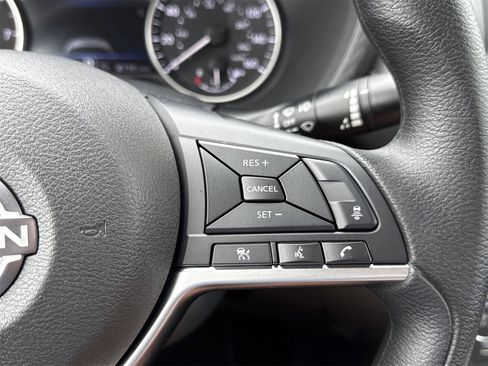 Used 2025 Nissan Sentra SV image 20