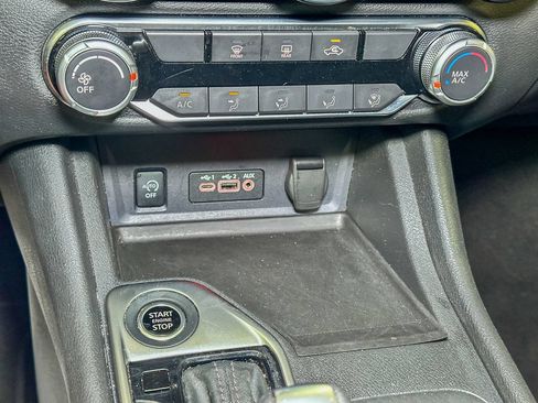 Used 2024 Nissan Sentra SV FWD image 35