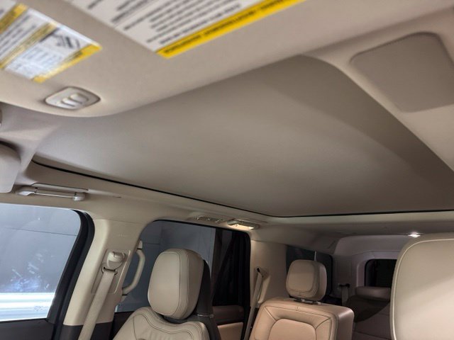 Used 2024 Lincoln Navigator Reserve AWD/4WD image 20