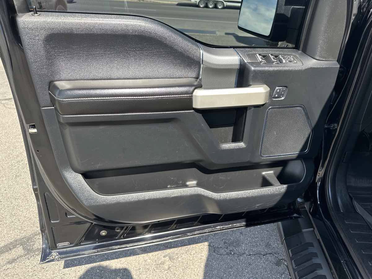 Used 2017 Ford F150 Lariat w/ Equipment Group 502A Luxury AWD/4WD image 10