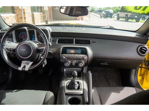 Used 2010 Chevrolet Camaro SS RWD image 12