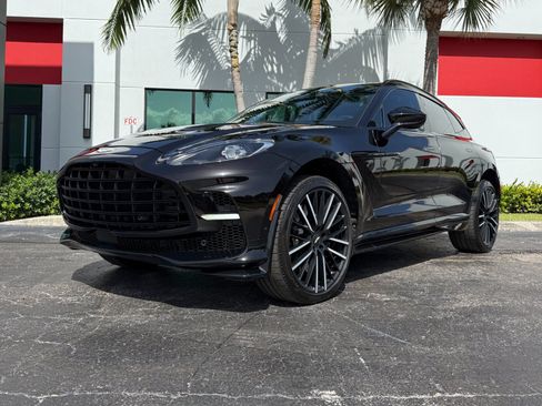 Used 2023 Aston Martin DBX 707 AWD/4WD image 9