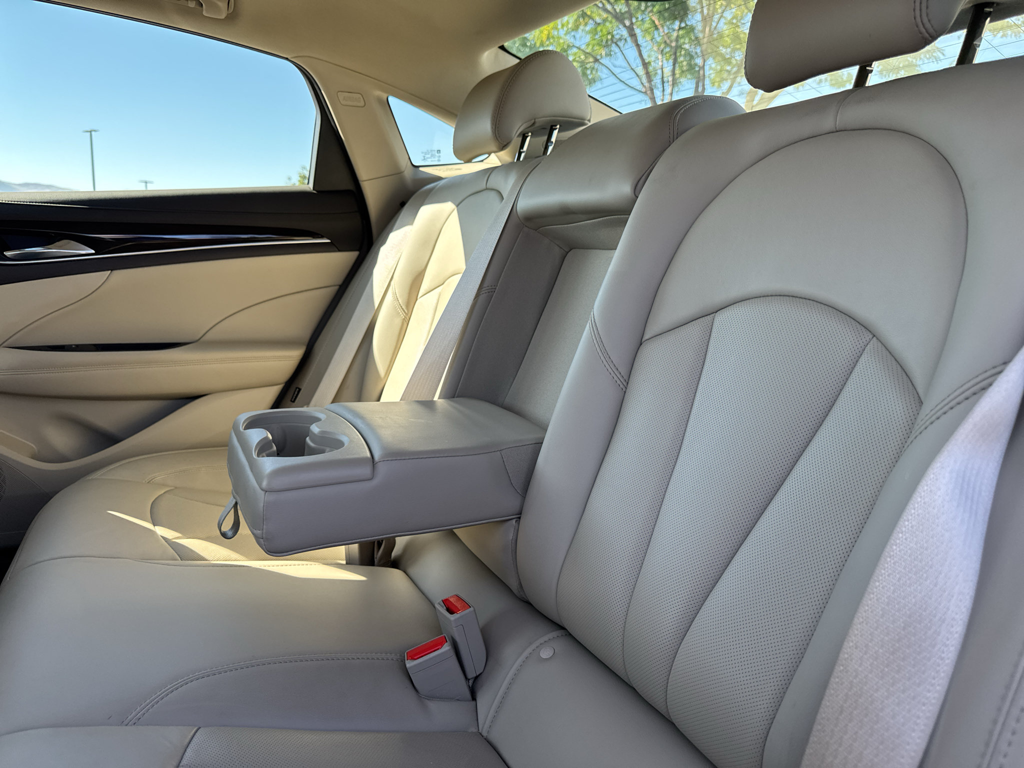 Used 2018 Buick LaCrosse Essence w/ Sun and Shade Package FWD image 8