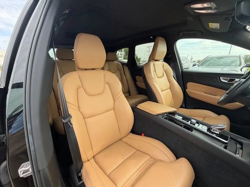 Used 2022 Volvo XC60 B6 Inscription w/ Advanced Package AWD/4WD image 28