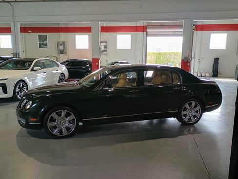 Used 2008 Bentley Flying Spur Flying Spur AWD/4WD image 2