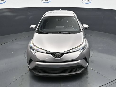 Used 2019 Toyota C-HR XLE FWD image 19