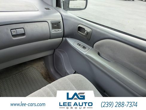 Used 2002 Toyota Sienna CE FWD image 14