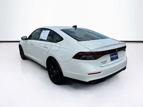 Certified 2025 Honda Accord SE image 6