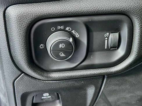 New 2026 RAM 1500 Express AWD/4WD image 10