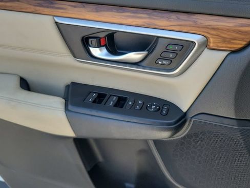 Used 2019 Honda CR-V Touring image 17
