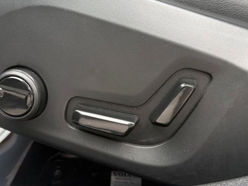 Used 2025 Volvo S60 B5 Core image 27