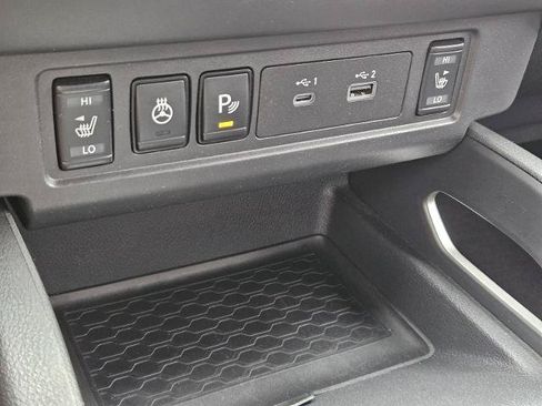 Certified 2022 Nissan Frontier SV RWD image 22