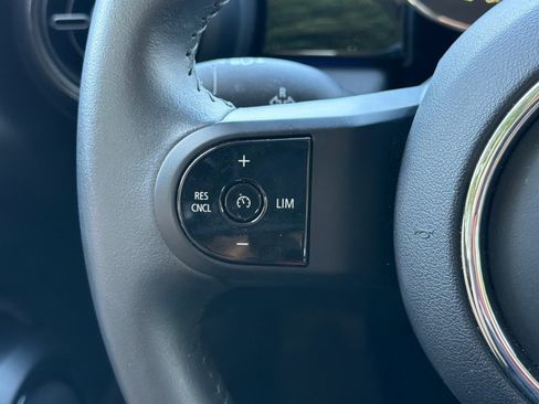 Used 2023 MINI Cooper SE FWD image 30