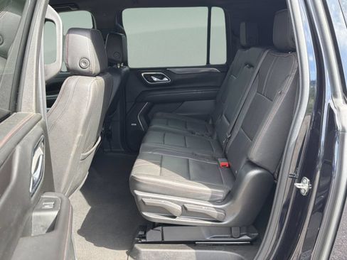 Used 2023 Chevrolet Suburban RST RWD image 25