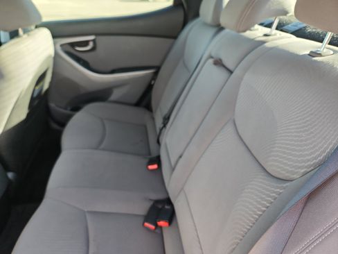 Used 2014 Hyundai Elantra SE w/ Option Group 02 image 18