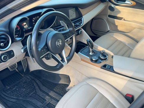 Used 2018 Alfa Romeo Giulia Ti w/ Quick Order Package 22X Lusso image 4