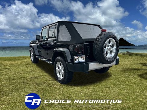 Used 2013 Jeep Wrangler Unlimited Sahara w/ Connectivity Group image 7